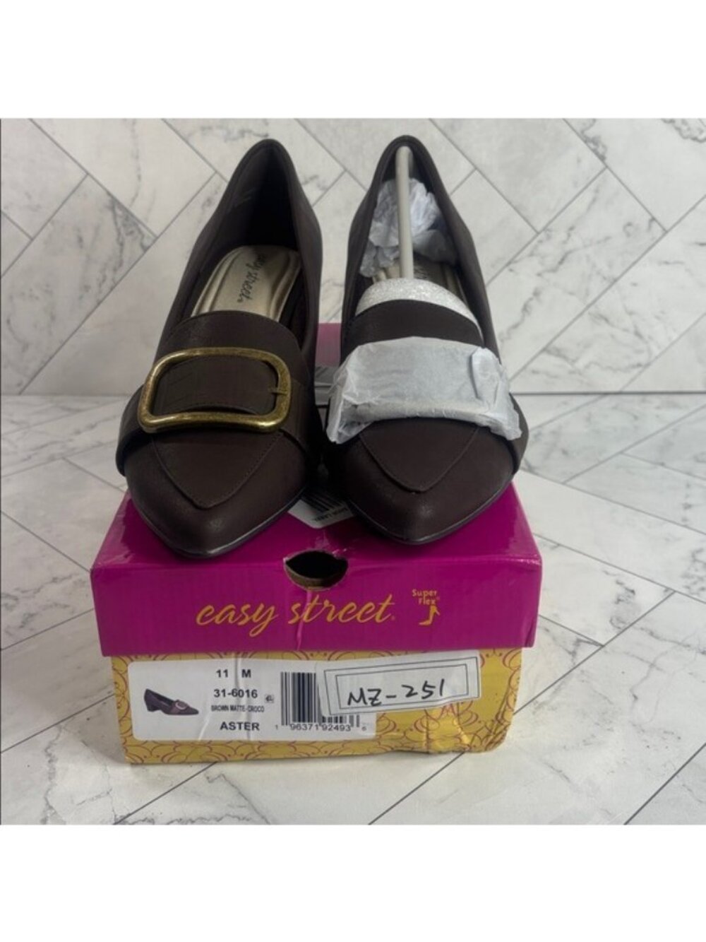 NWT Easy Street Womens Aster Brown Matte Faux Leather Block Heel Pumps Size 11M - Picture 9 of 9